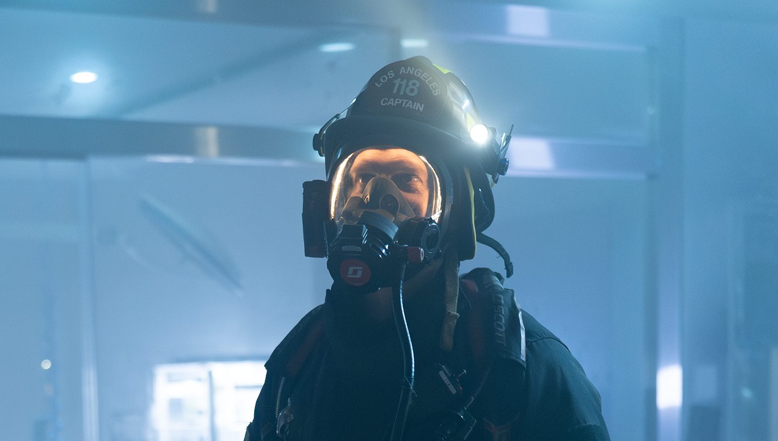 Is Bobby Coming Back to ‘911’? Find Out if Peter Krause Will Return – Hollywood Life