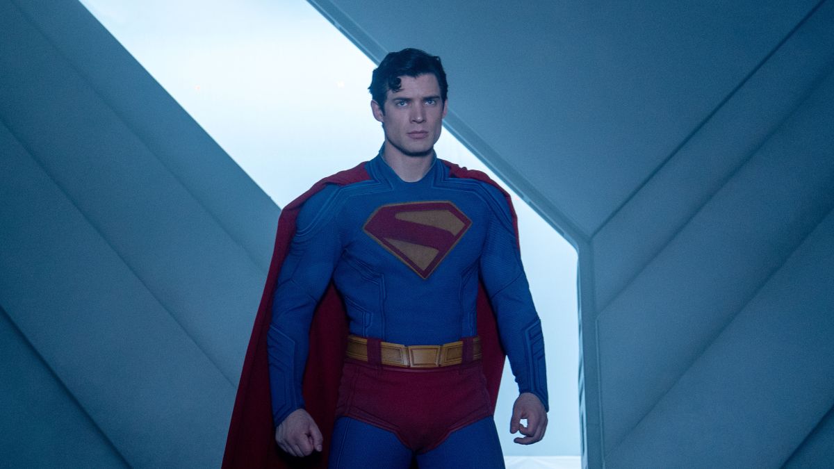 Superman flies to fourth place in its fourth weekend