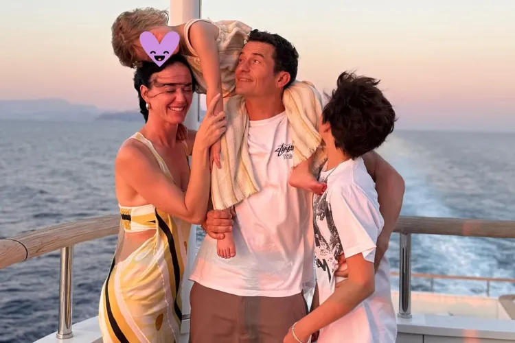 Orlando Bloom and Katy Perry Reunite, Shares Rare Photo with Kids