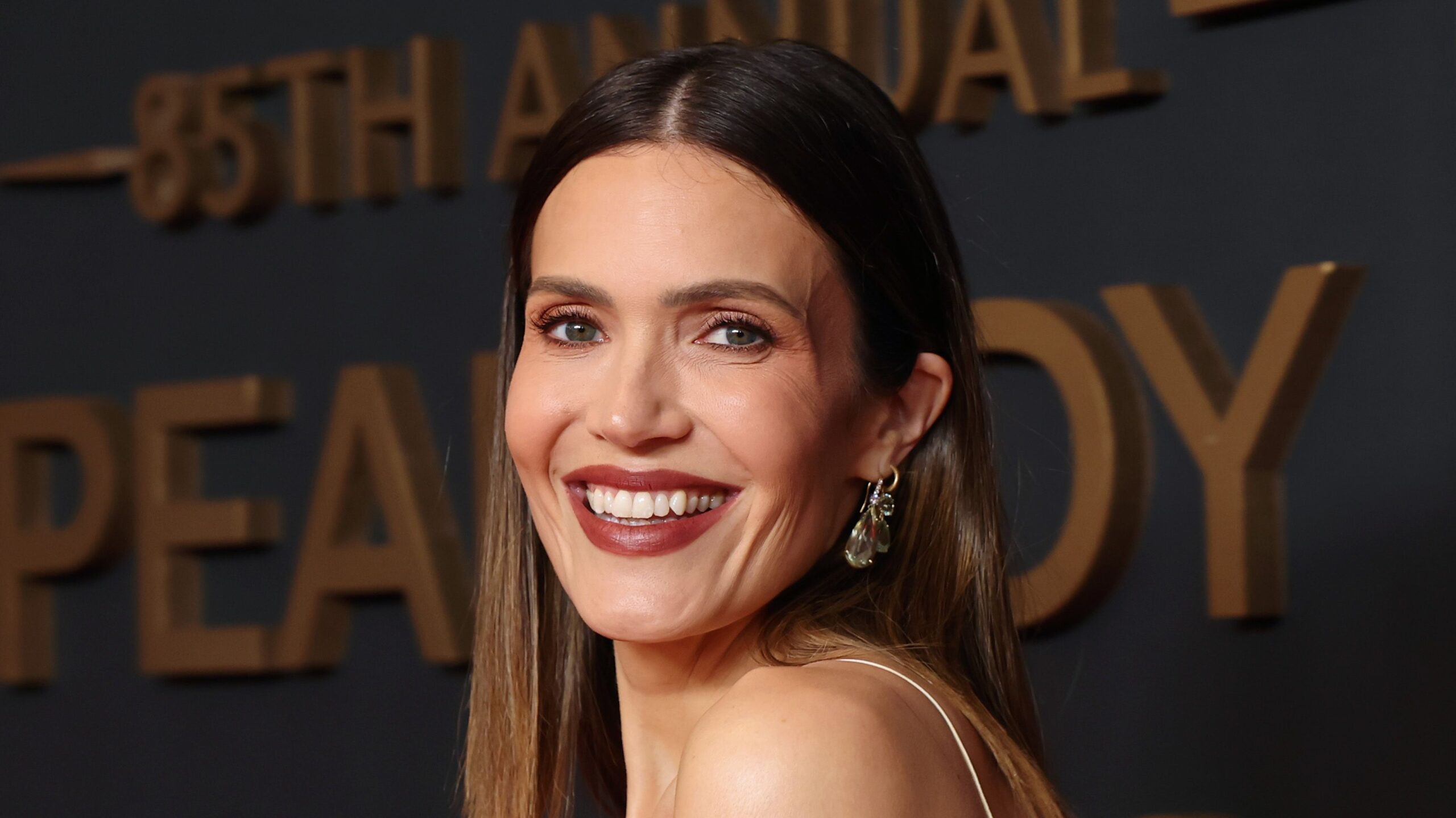 Mandy Moore ‘Unrecognizable’ to Fans After Debuting New Face