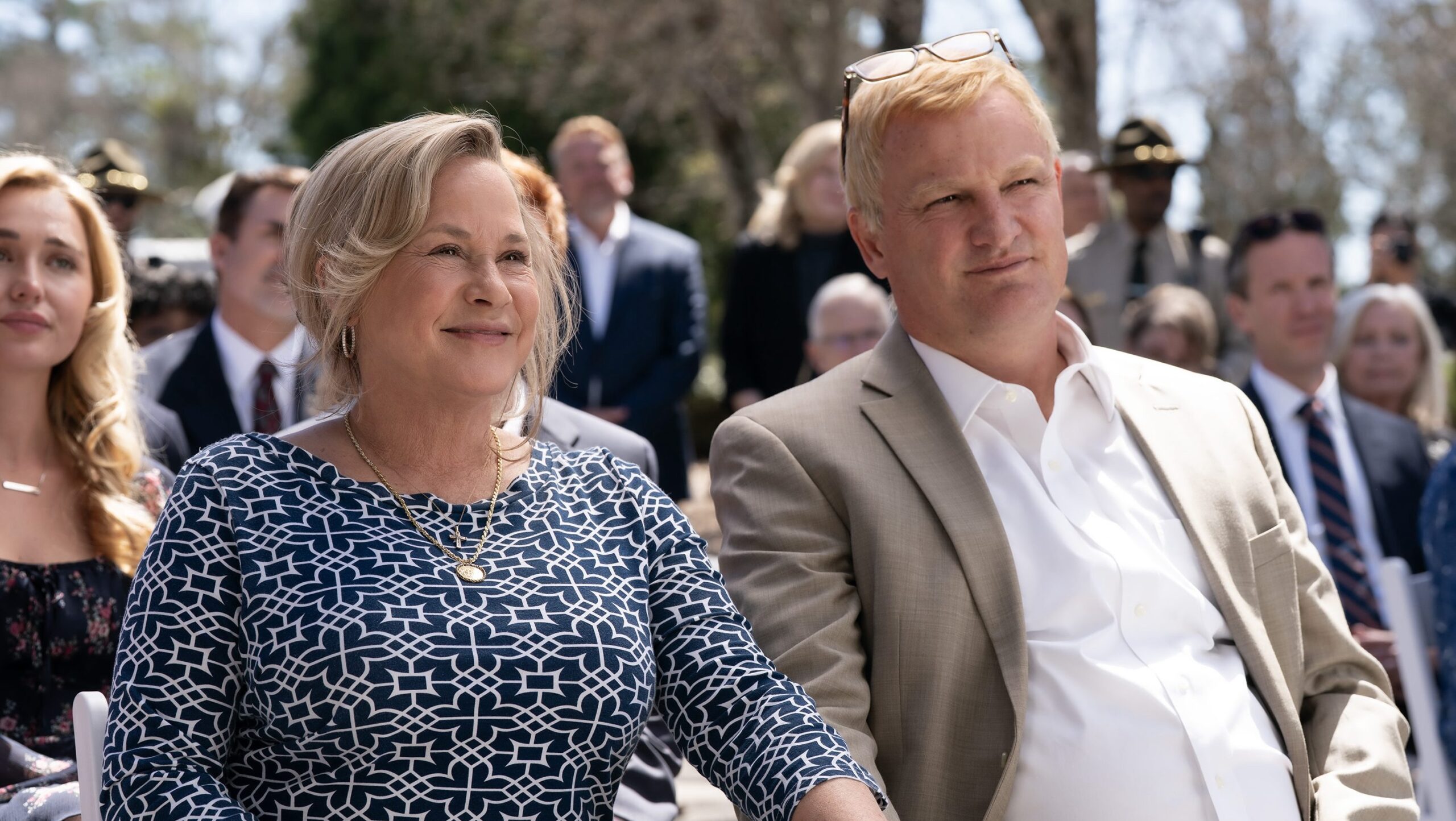 5 Things to Know About Alex Murdaugh’s Murdered Wife – Hollywood Life