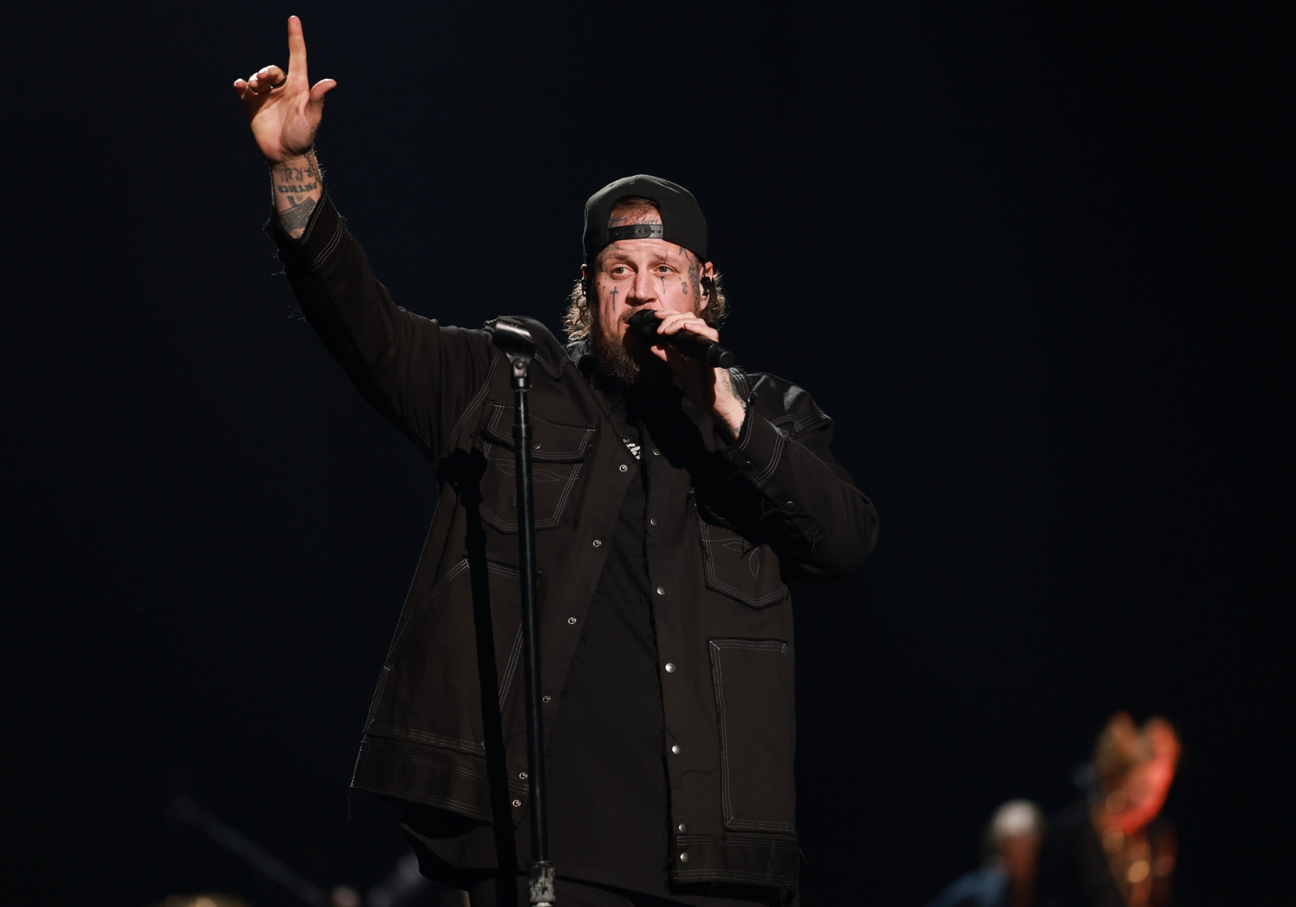 Jelly Roll Flaunts Shocking Weight Loss, Leaves Fans Concerned For His Health