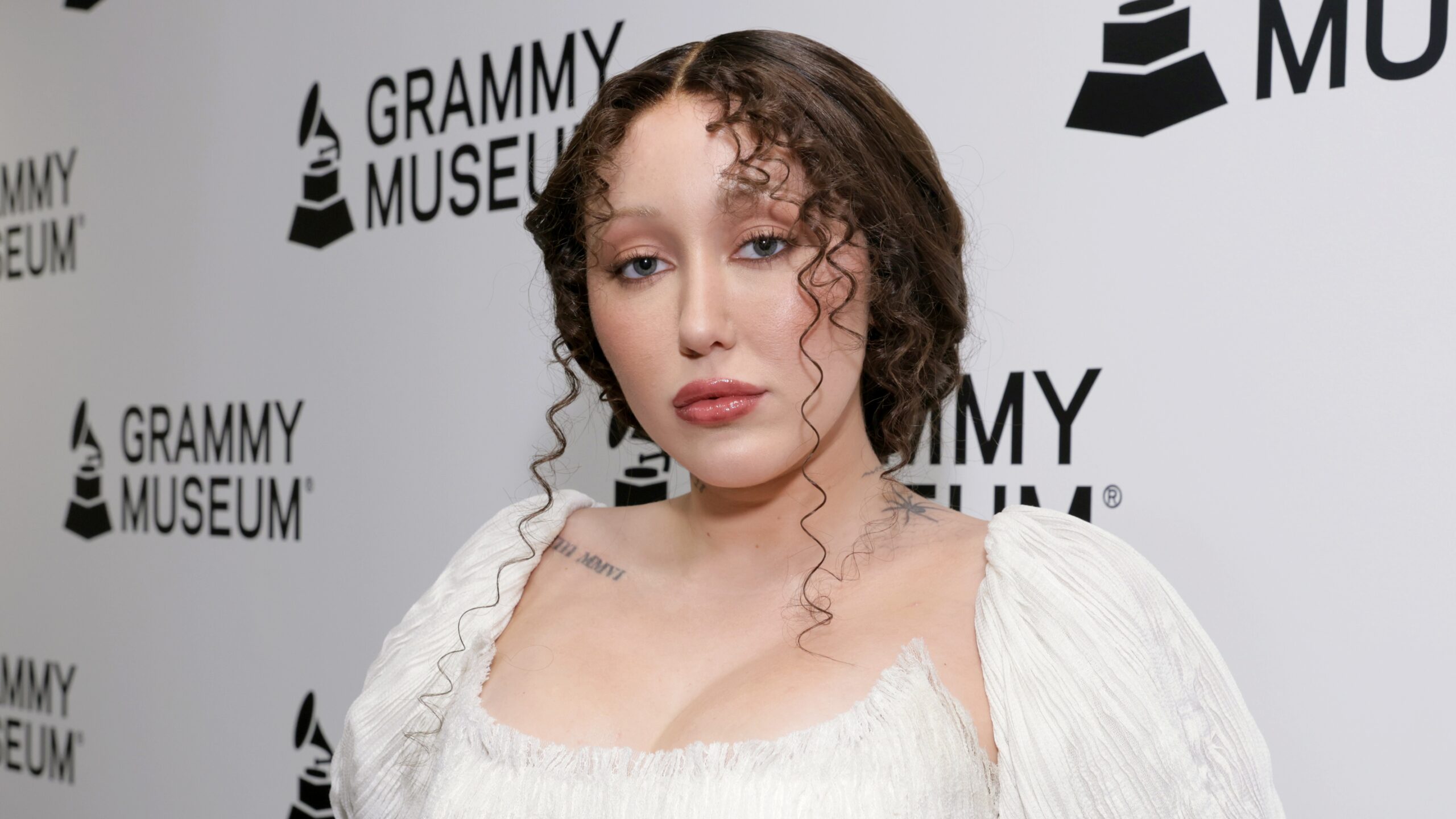 Noah Cyrus Pregnant? The Rumor & The Truth