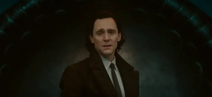Tom Hiddleston Lauds the “Absolutely Brilliant” ‘Avengers: Doomsday’