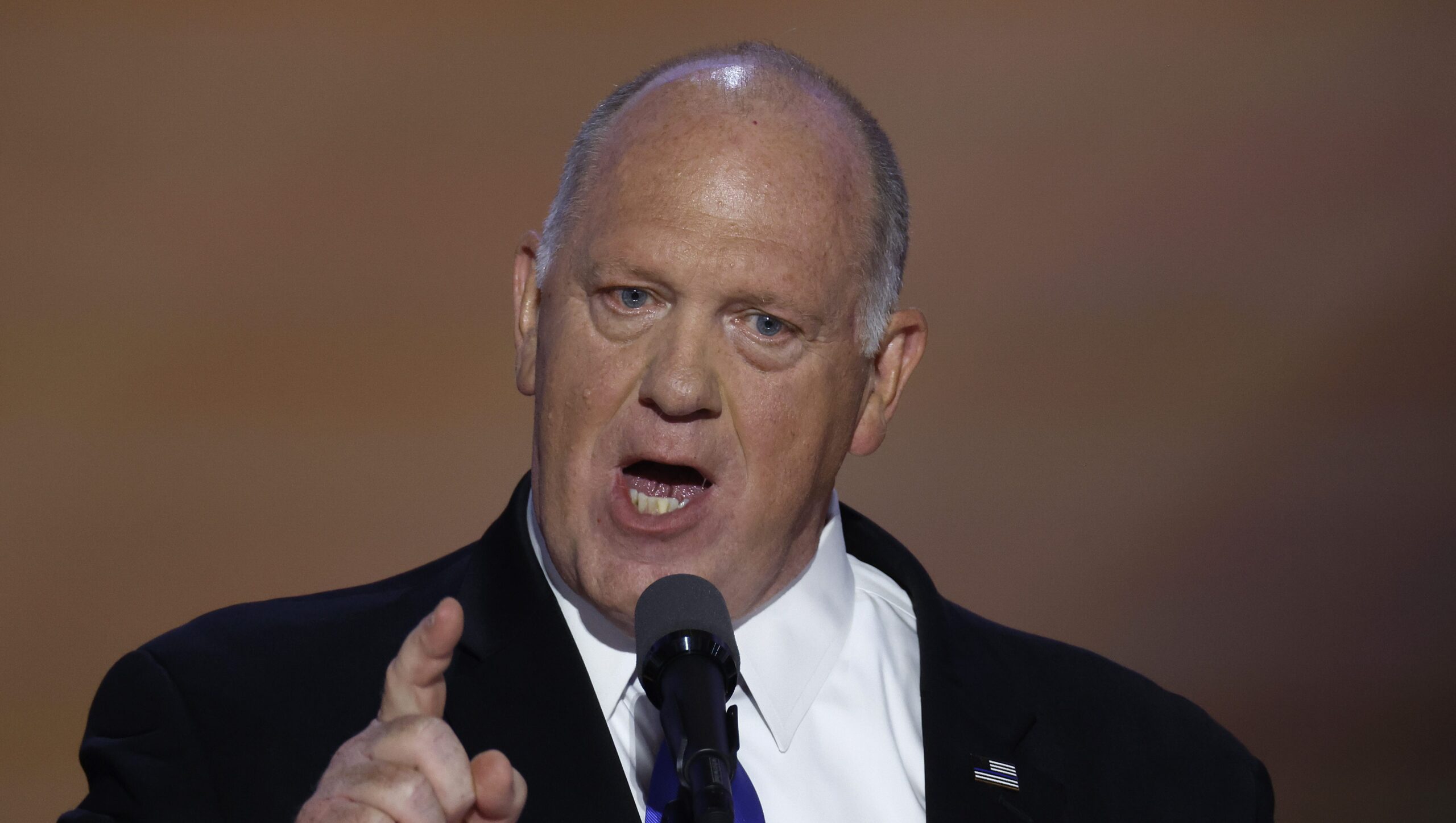 Who Is Tom Homan? About Trump’s Border Czar Amid U.S. Deportations – Hollywood Life