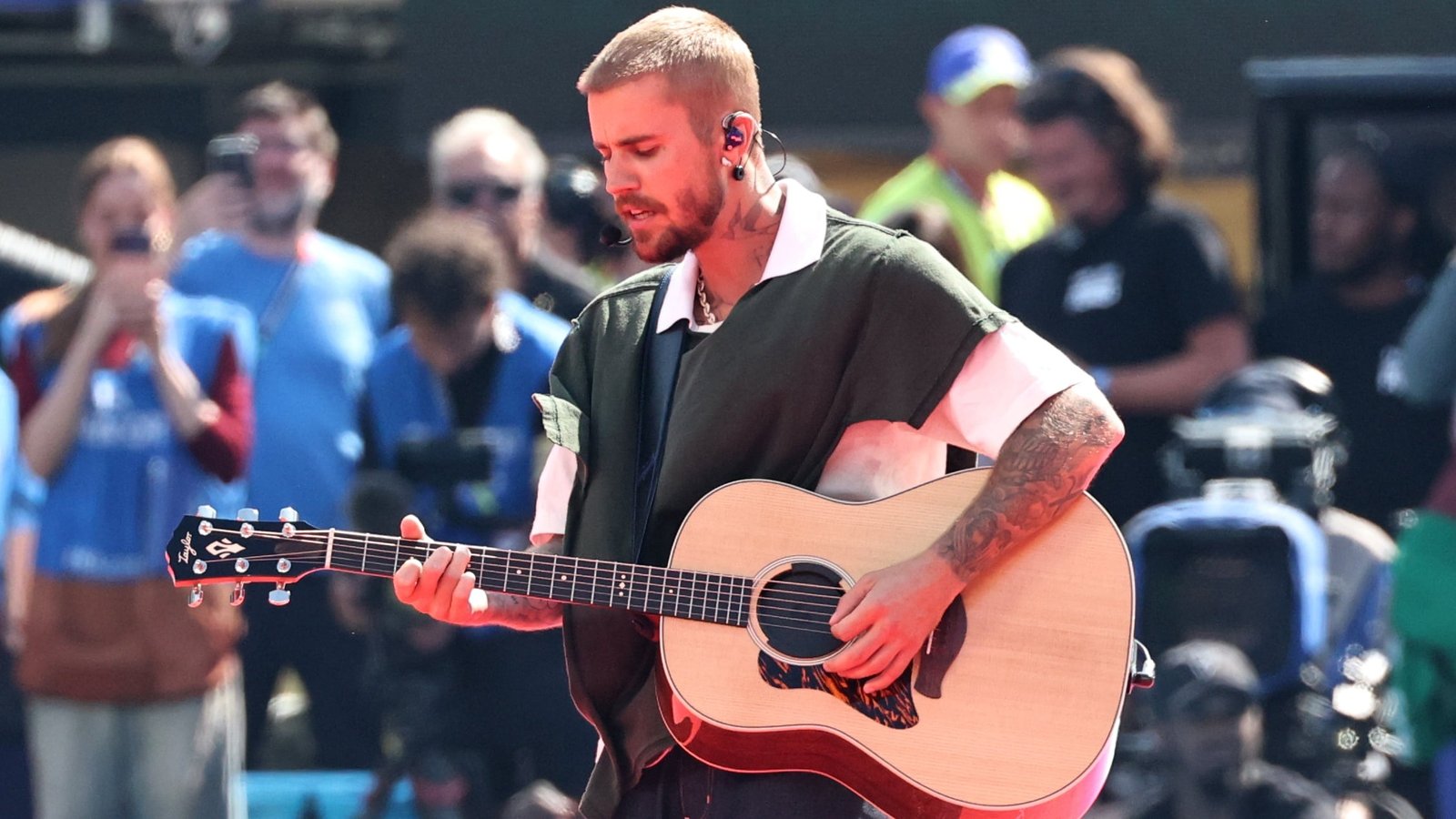 Justin Bieber FIFA World Cup Performance Confuses Fans