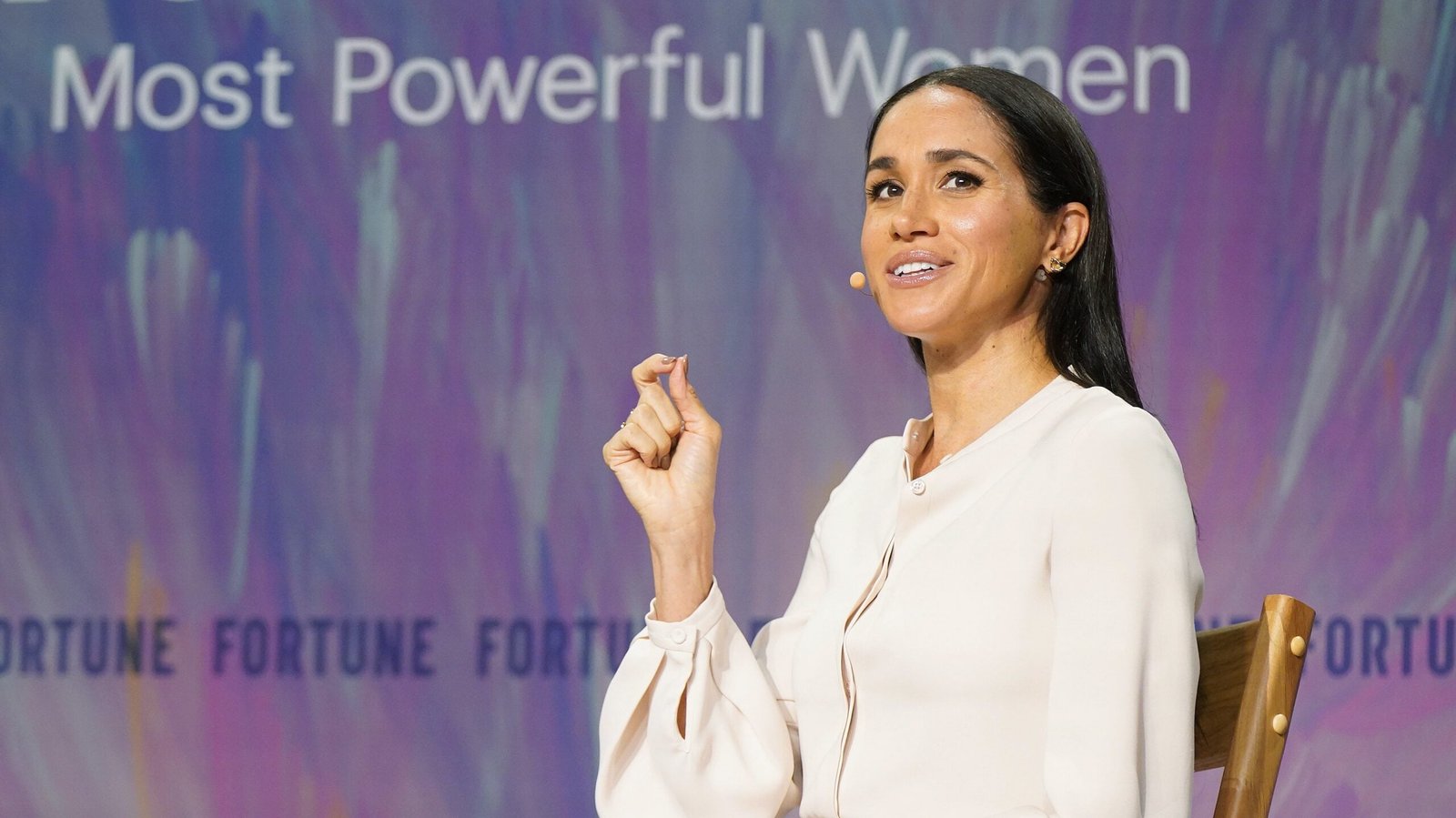 Meghan Markle Skewered for ‘Vulgar’ Visit to Diana’s Grave
