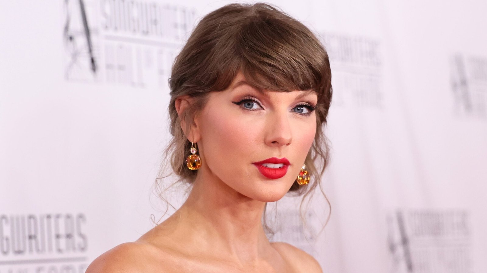Taylor Swift Reportedly FURIOUS Over Wedding Leaks