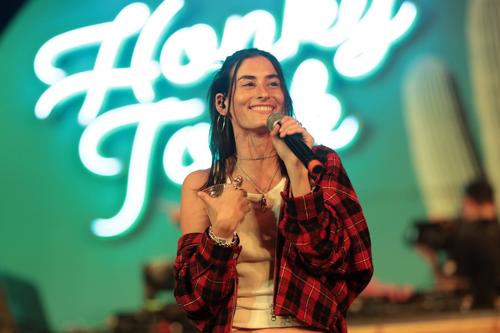 ‘Ultimate Nepo Baby’ Accused of Ripping Off Noah Kahan Song